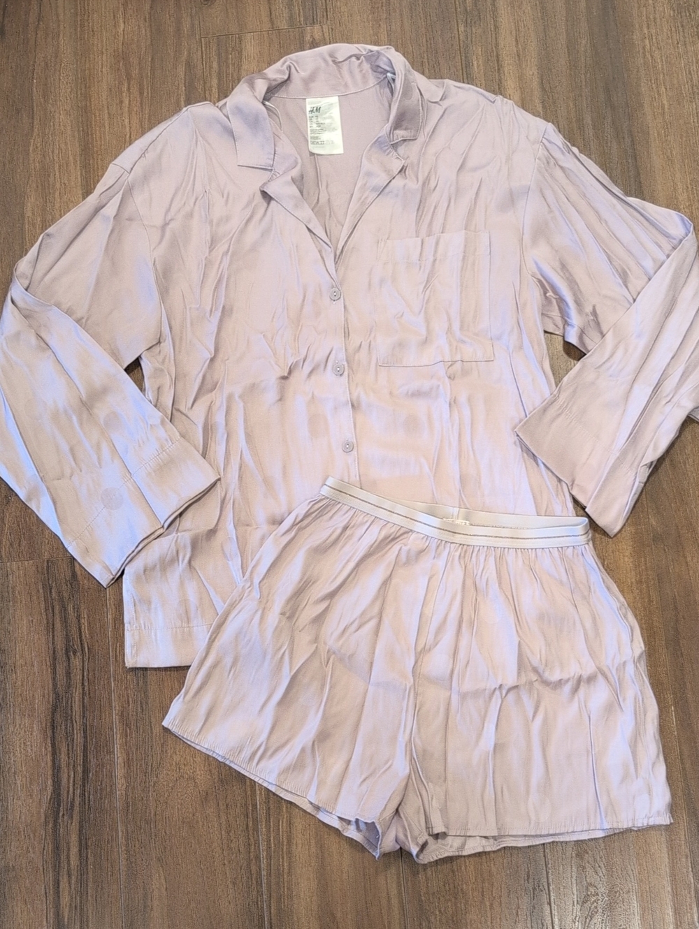 H&M Women's Satin-look Pajama Shirt & Shorts Set in Light Lilac Polka Dots